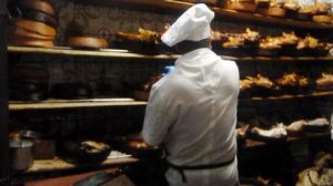 Spanferkel cochinillos asados im Rest. Botín, Madrid